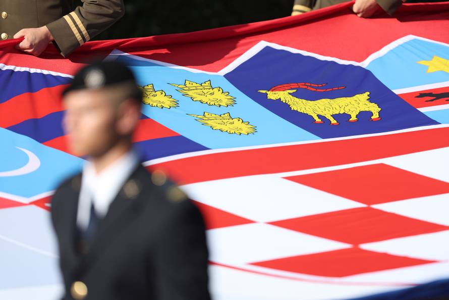 Zagreb: Svečani vojni mimohod u povodu 30 godina VRO Oluja