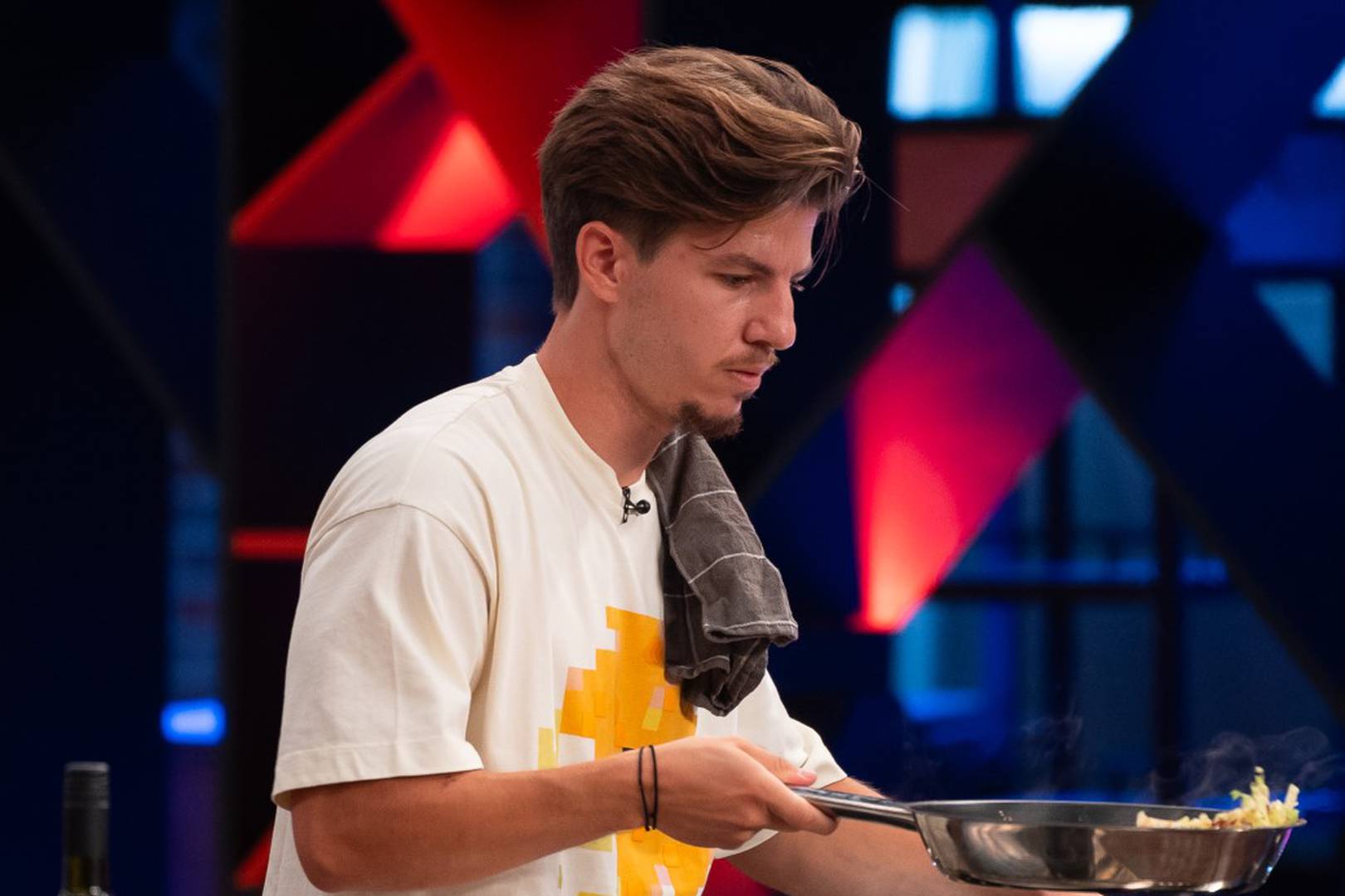 Mirko odustao od MasterChefa, a tri natjecatelja su svoju crnu pregaču zamijenila bijelom