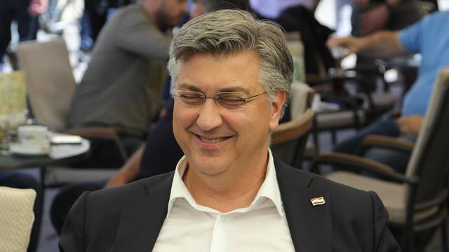 Samobor: Premijer Plenković u društvu građana i kandidata VI. izborne jedinice