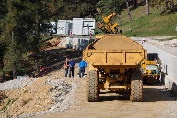 Zagreb: Radovi na sanaciji klizišta na Pantovčaku