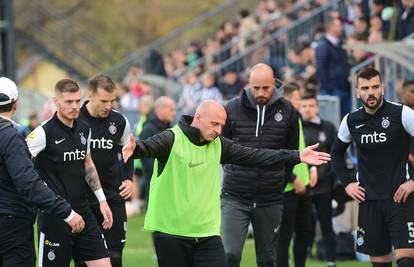 FOTO Igrač i trener Partizana potukli se za vrijeme utakmice