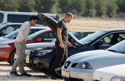 Želite prodati rabljeni auto? Uz ove savjete to će biti puno brže