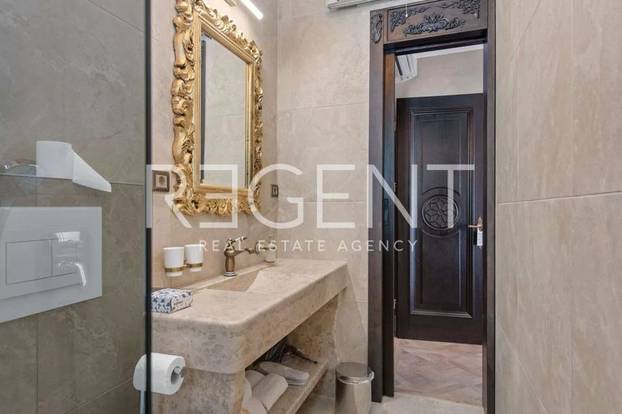 FOTO Luksuzna vila u Vodicama ima grijani bazen, saunu, biljar, jacuzzi... I cijena je 'raskošna'