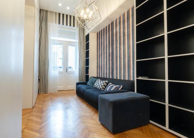 Prodaje se dvoetažni penthouse usred Zagreba s pogledom na HNK, terasa je kao manji stan...