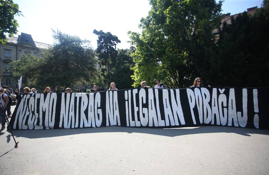 U 'Hodu za život' 7000 ljudi, priveli dvije antiprosvjednice