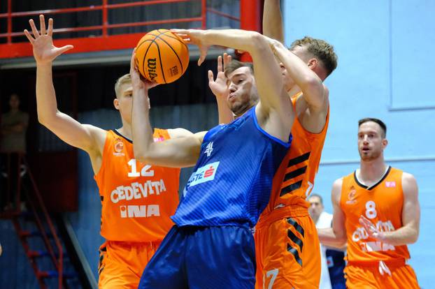 Zagreb: Susret Cedevite Junior i Cibone u Domu sportova