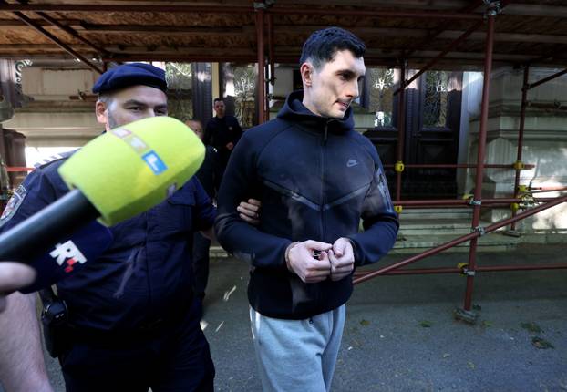 Zagreb: Policija odvodi Domagoja Galića nakon ročišta na Županijskom sudu