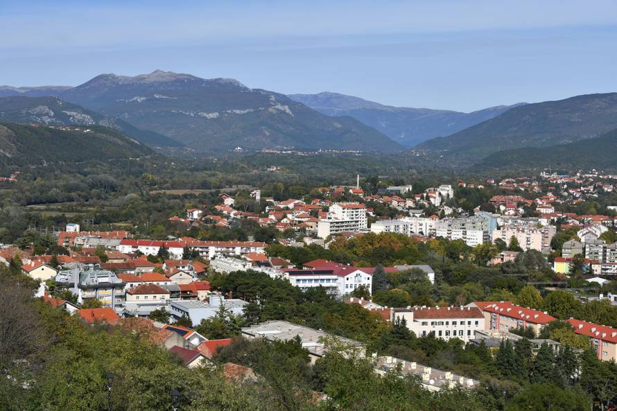 Knin: Panorama kraljevskog grada Knina