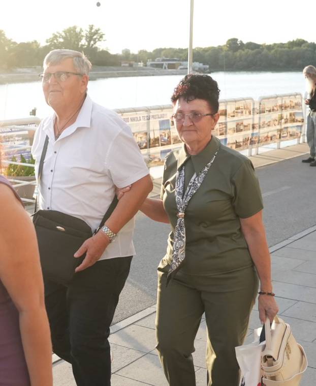Beograd: Aleksandra Prijović i Filip Živojinović organiziraju proslavu krštenja i prvog rođendana kćeri Arije