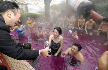 Japanci počeli u spa kupke ulijevati samo čisto vino