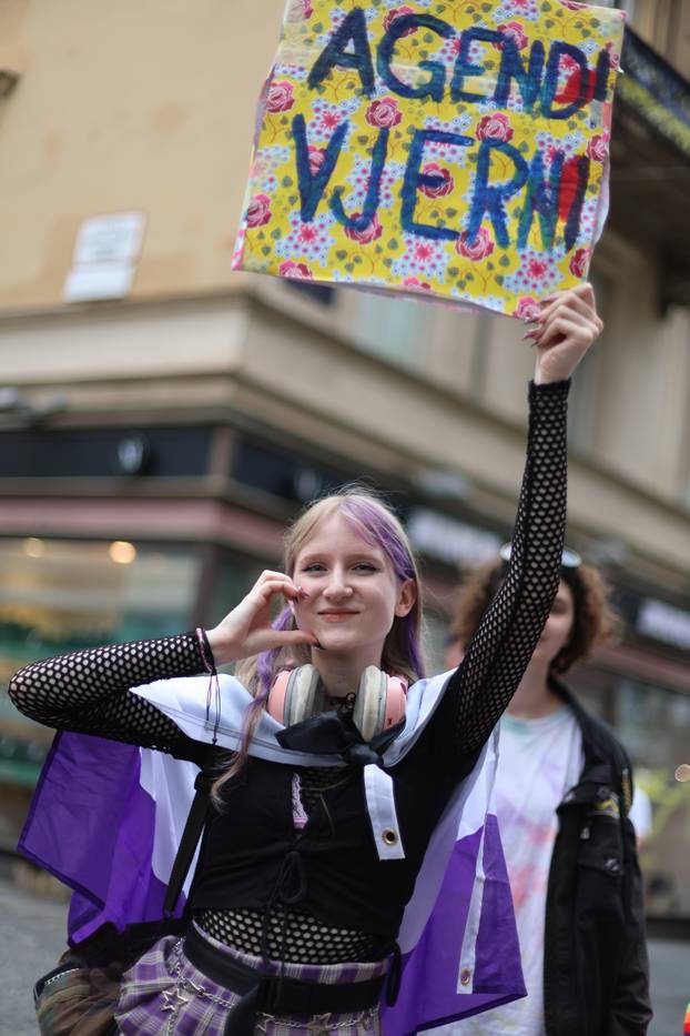 Zagreb: 25. Povorka ponosa LGBTIQ zajednice "Korak po korak, iskorak!"