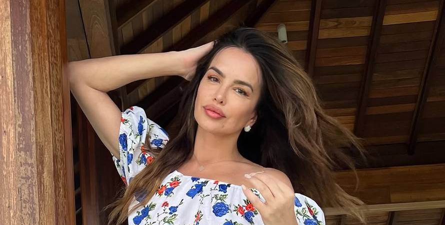 Severina se na odmoru opušta uz knjigu Vedrane Rudan: Evo i na kojem je poglavlju  'zastala'