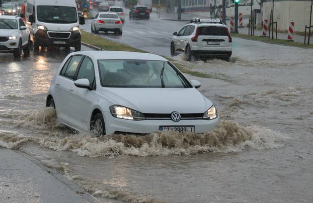 Split: Prometni kolaps zbog kiše