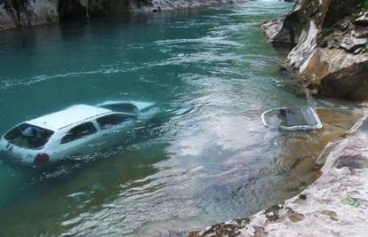 Potraga za vozačem: Corsom sletio u rijeku Taru u Crnoj Gori