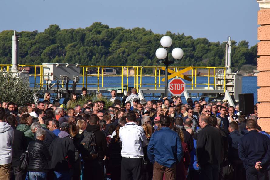 Pula: Nastavljen Å¡trajk radnika Uljanika