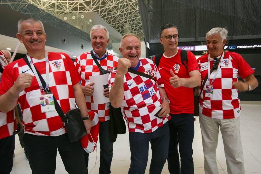 Zagreb: Brojne osobe iz javnog Å¾ivota odlaze Äarter letom na finalnu utakmicu HrV - FRA