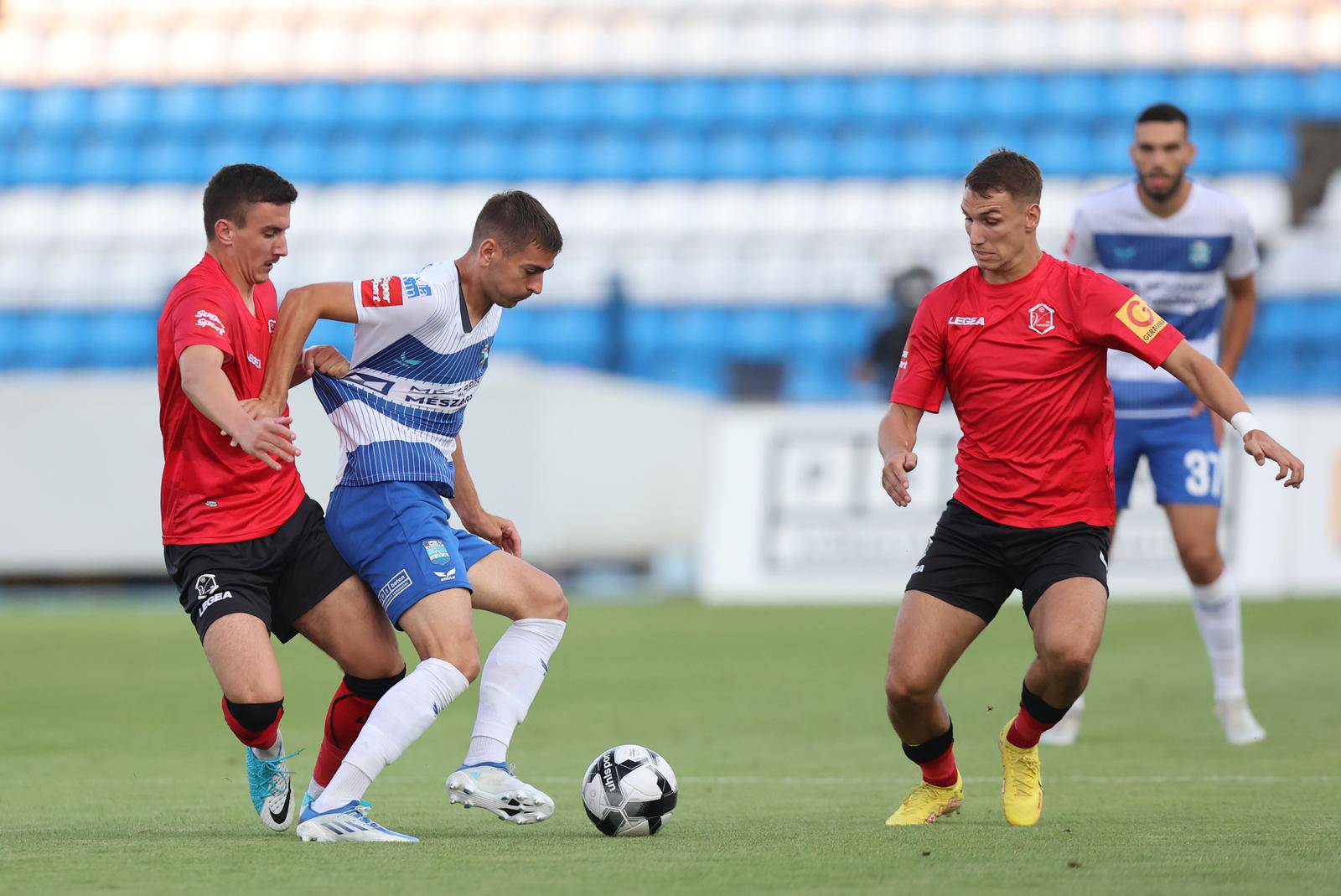 Osijek: NK Osijek i NK Varaždin u 5. kolu SuperSport Hrvatske nogometne lige