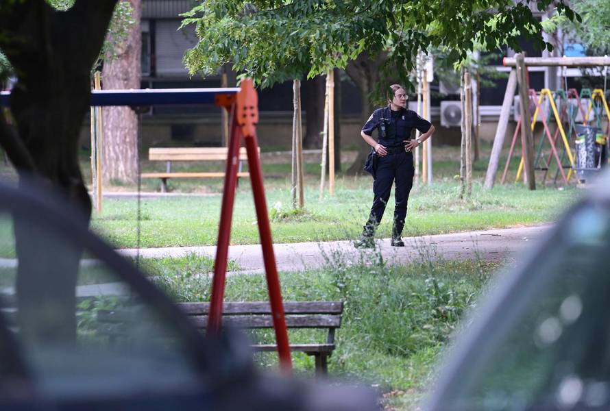 Zagreb: Čovjek s bombom kod osnovne škole, policija zatvorila okolne ulice