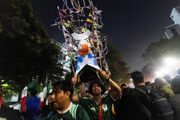 FIFA World Cup 2026 - Round of 32 - Mexico v Ecuador - Fans gather in Mexico City