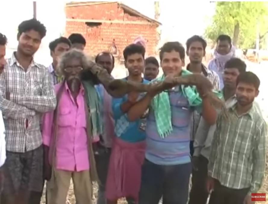 Nosi je kao turban: Indijac 40 godina nije oprao i šišao kosu