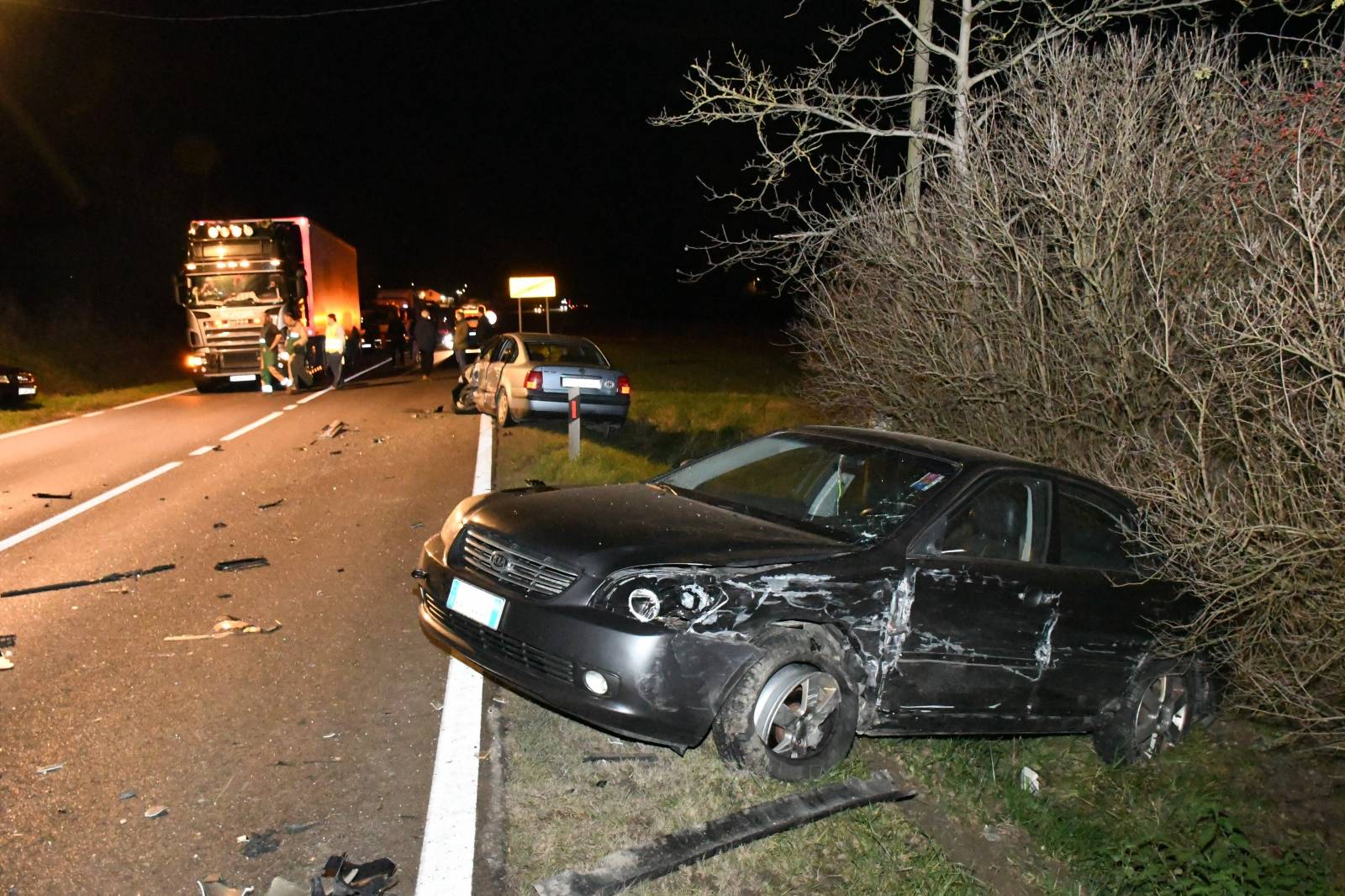 Cugovec: Tri osobe ozlijeđene u sudaru četiri automobila i kamiona