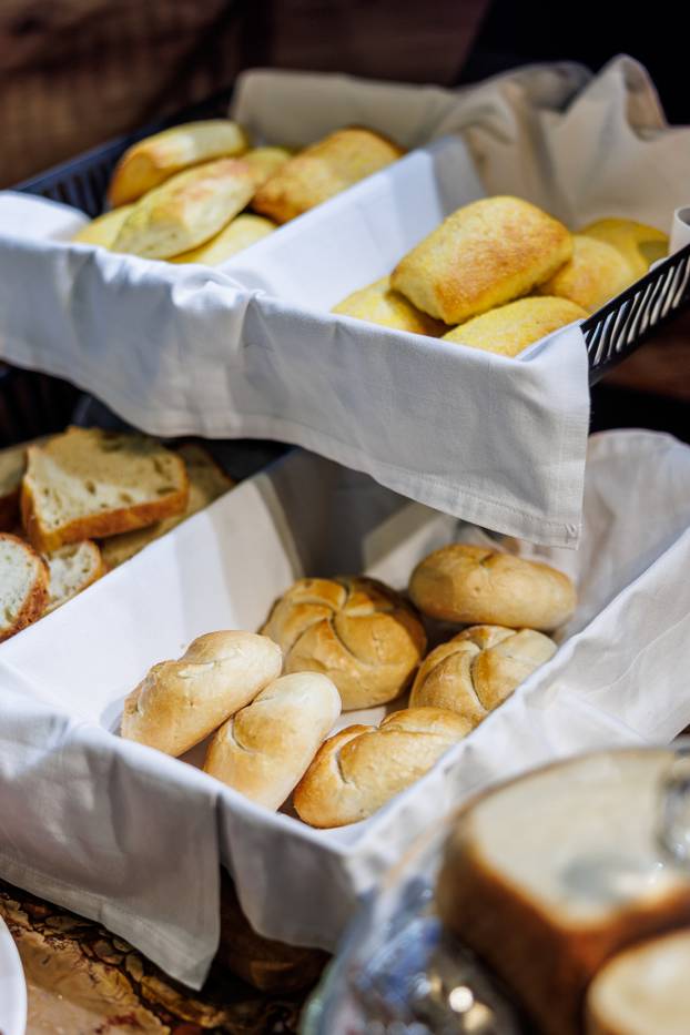 FOTO Zavirite u prvi brod-hotel u Hrvatskoj: Noćenje na ovom brodu u Rijeci ima posebnu čar