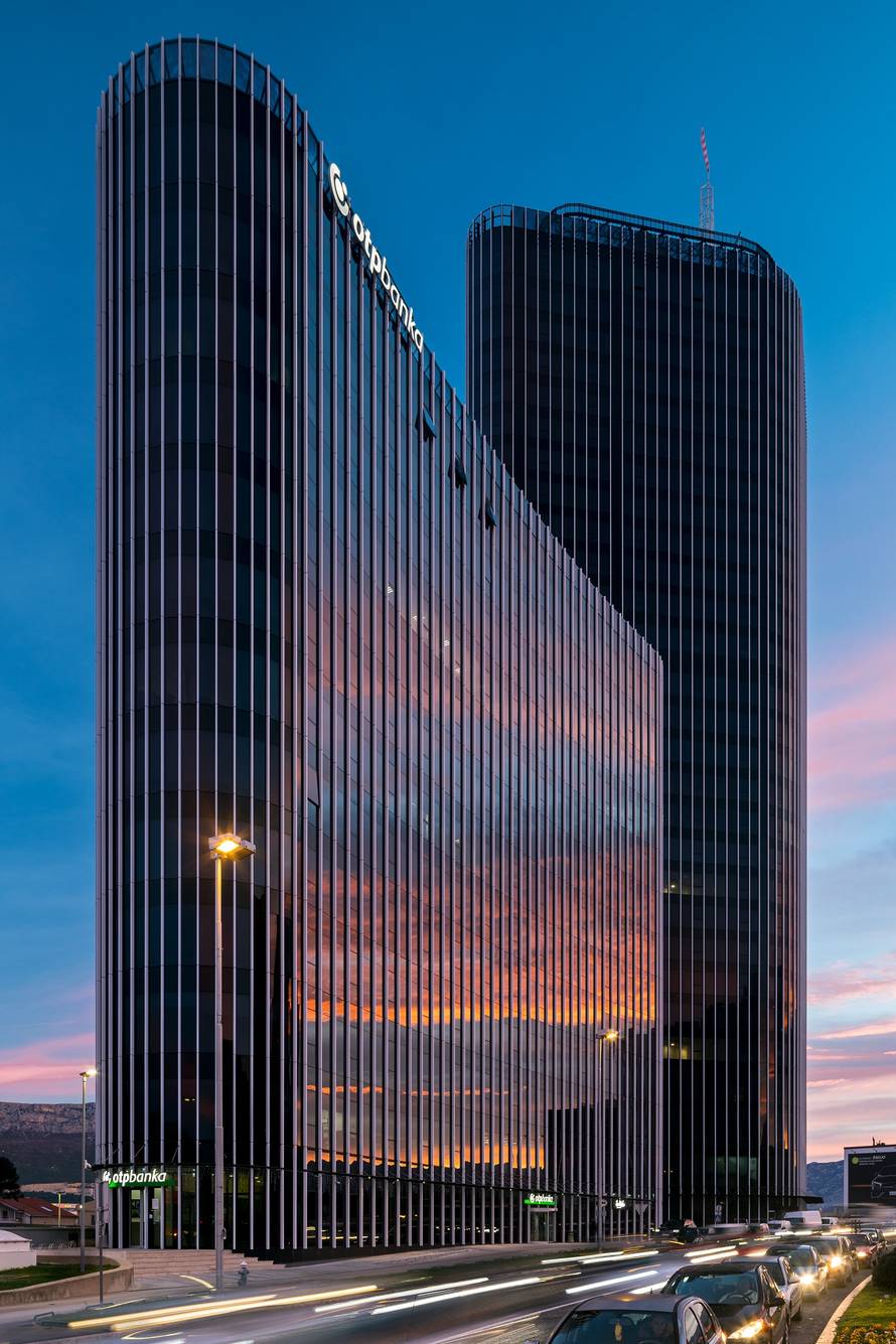 Banka koja razumije. Tu smo.