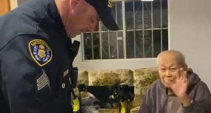 Policajci velikog srca obavili su nabavku za djeda u izolaciji