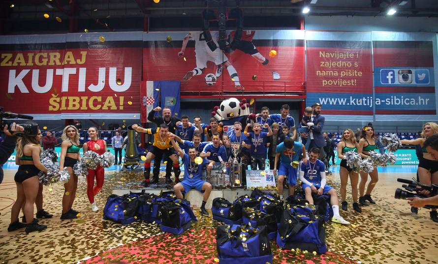 Kutija ibica: Cvjetno Poliklinika Milojeviæ do prvog naslova