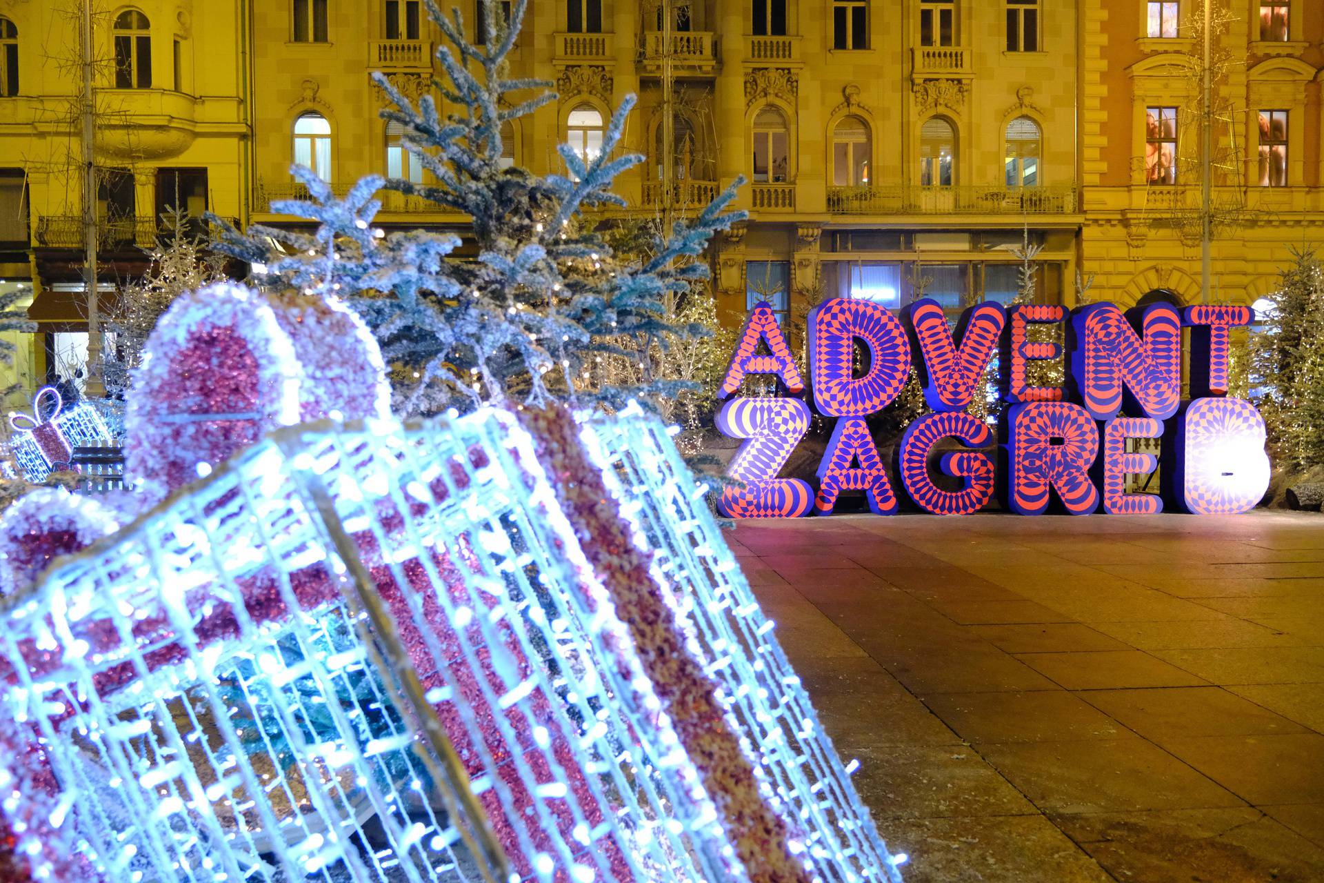 Zagreb: Trg je spreman za Advent 