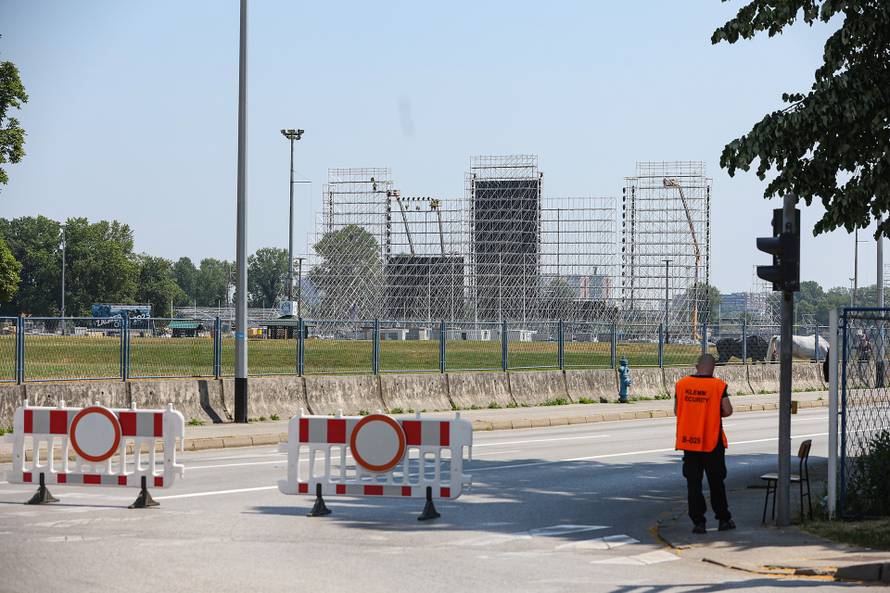 Zagreb: Radovi na izgradnji pozornice za koncert Marka Perkovića Thompsona