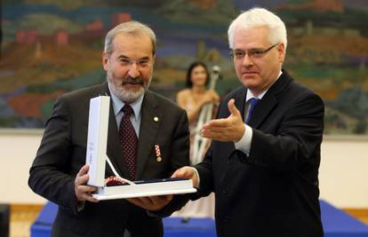 Josipović odlikovao Mladena Bajića Redom kneza Branimira 