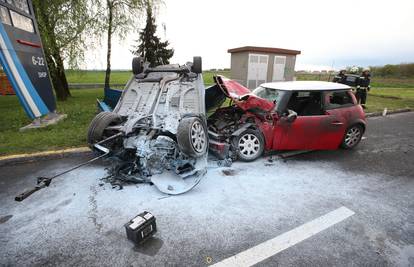 Kod Velike Mlake sudar dvaju automobila, dvoje ozlijeđenih