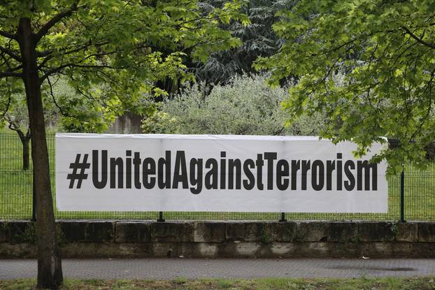 Mostar: Uz transparent #UnitedAgainstTerrorism osvanule zastave Izraela i Herceg Bosne
