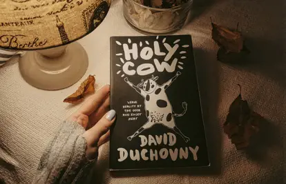 David Duchovny u romanu Holy Cow želi bolje povezati čovjeka i životinje te tjera na emocije