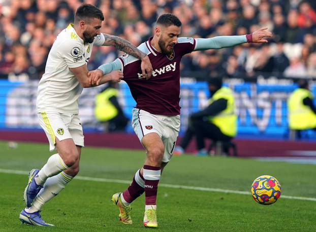 West Ham United v Leeds United - Premier League - London Stadium