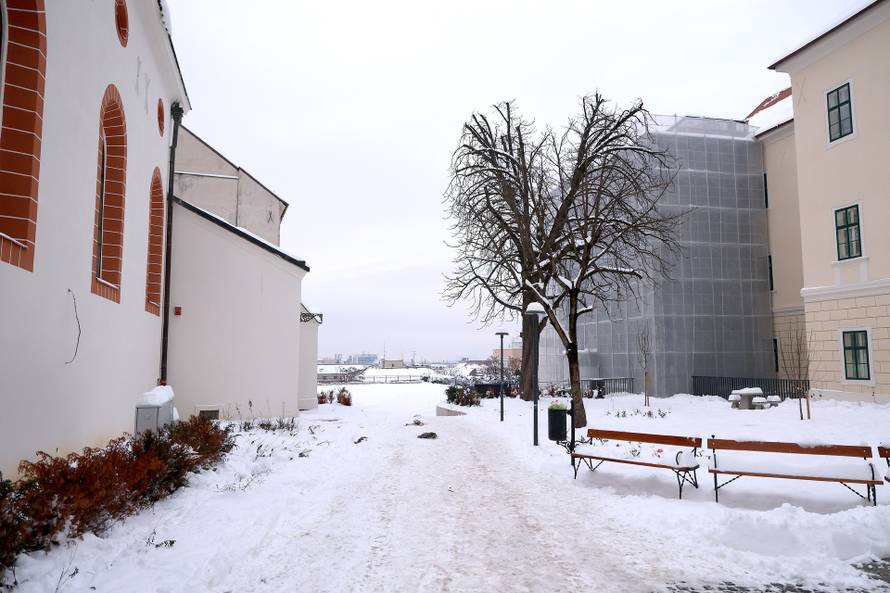 Zagreb: Gornji grad nije očišćen od snijega