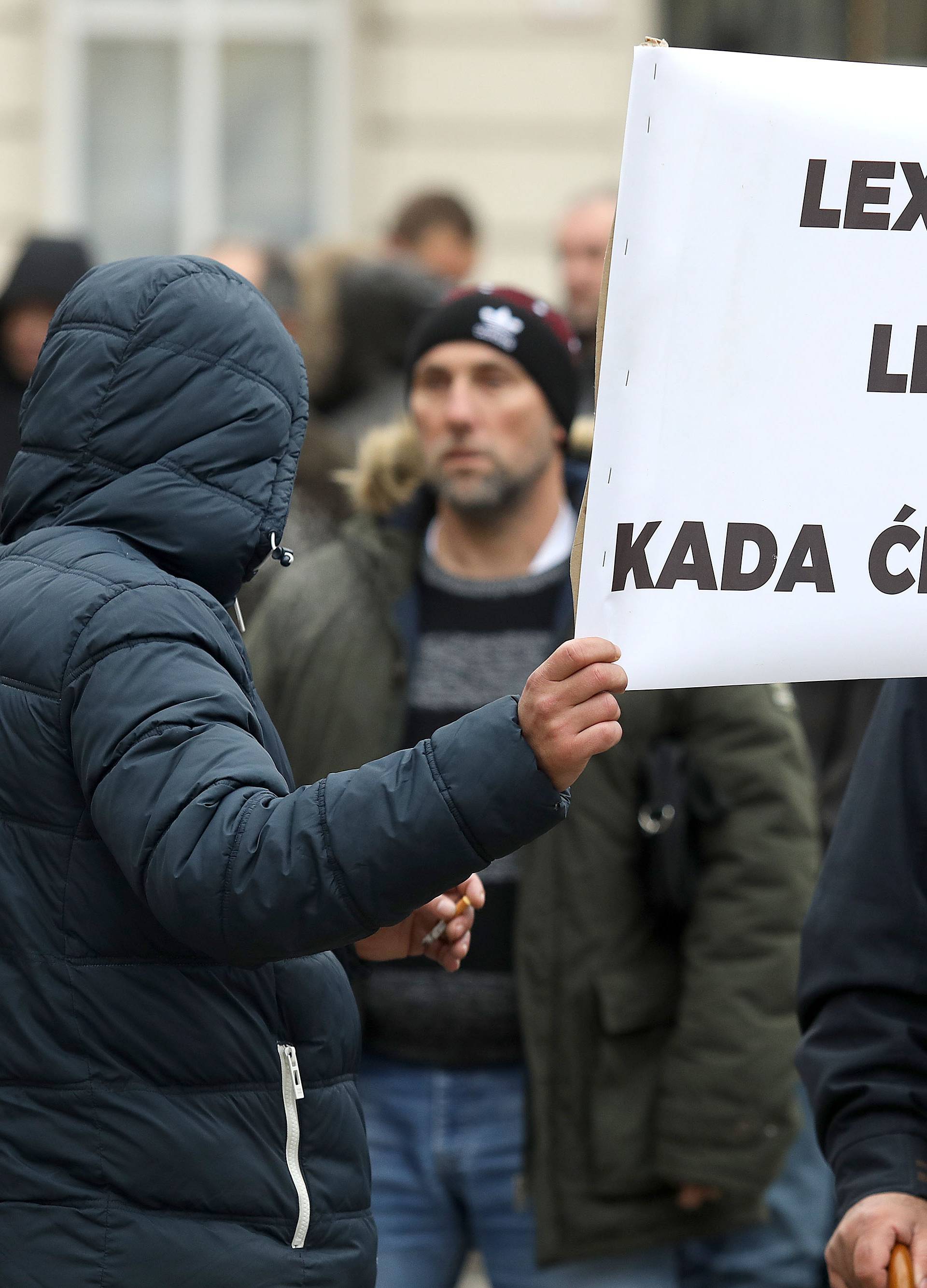 'Kršenje zakona se legalizira, a nas taksiste se stigmatizira...'