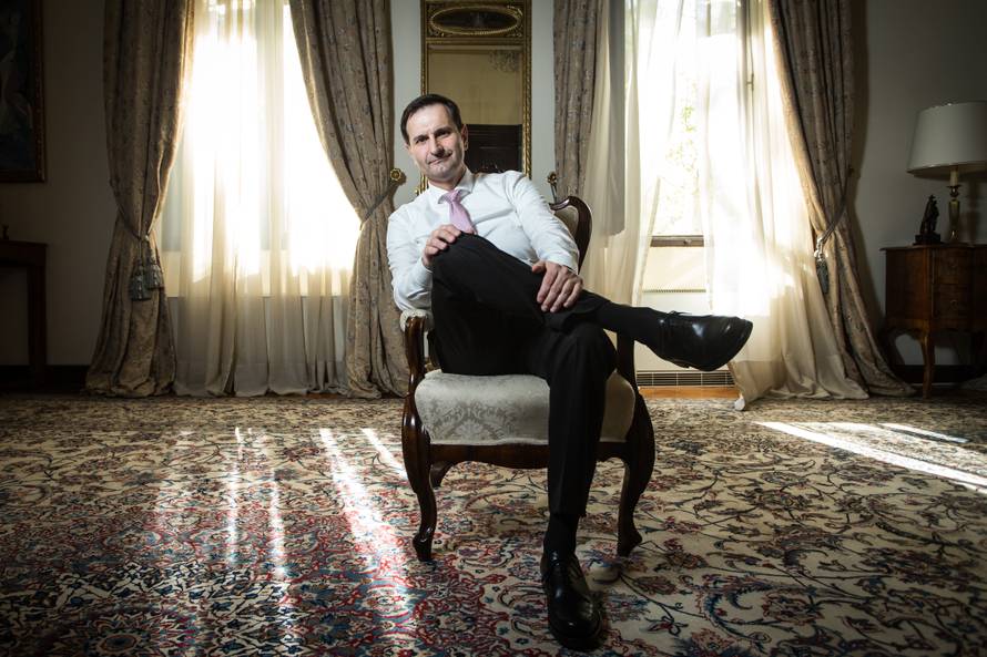 Nismo dobili nikakvu službenu obavijest, ovo je jedna farsa