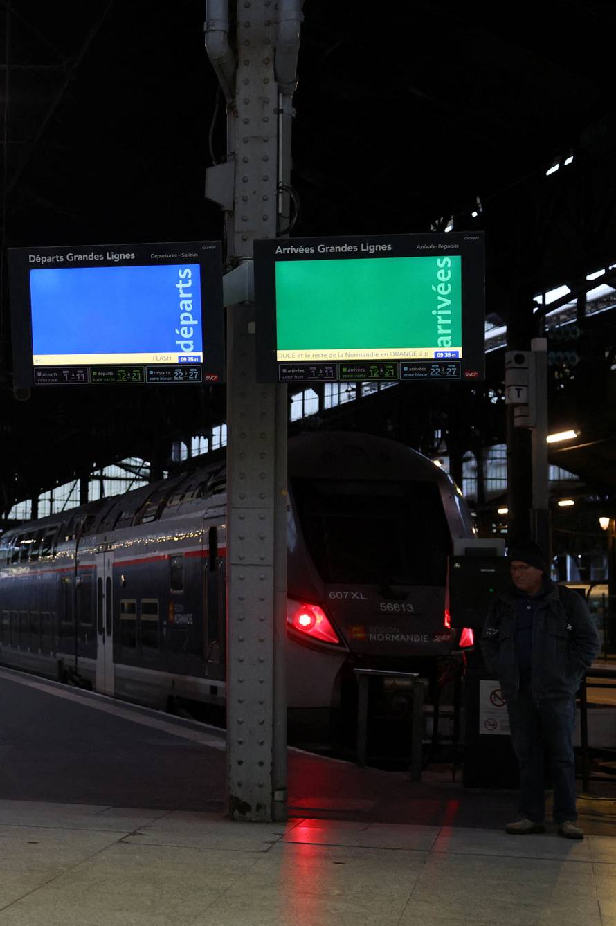 Train traffic disrupted as storm Goretti hits western France