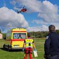 VIDEO Na igrali&scaron;te u Gvozdu sletio je crveni helikopter Hitne: 'Pa otkud on u Hrvatskoj?'