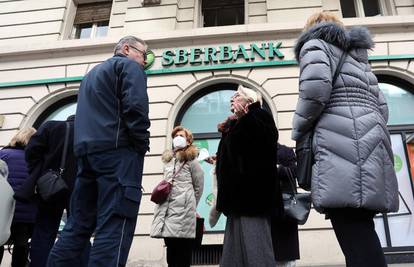 HNB uveo dvodnevni moratorij Sberbanku: Građani će dnevno moći raspolagati sa 7280 kuna