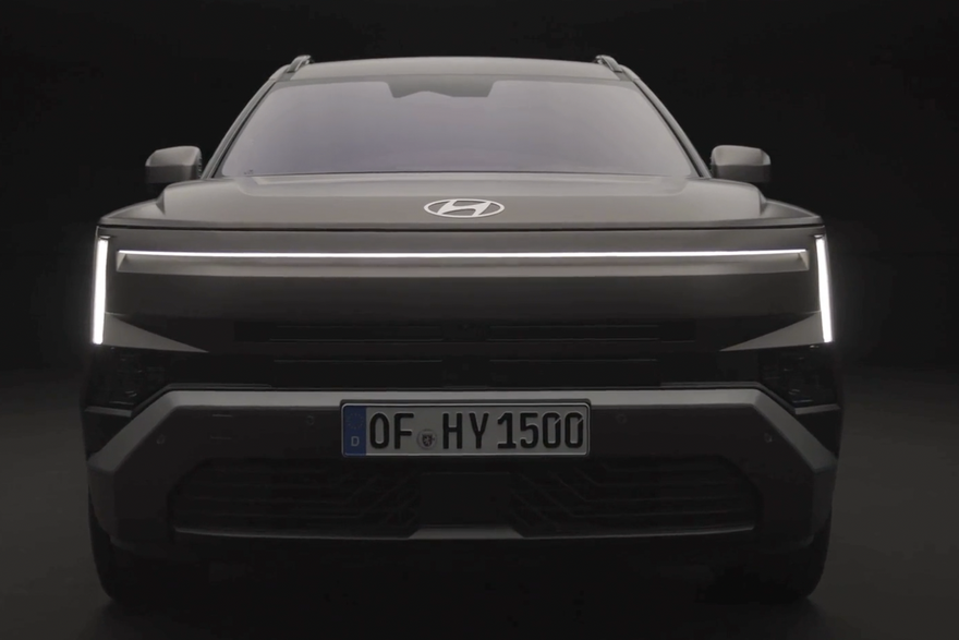 Sjeli smo u novi Hyundai Tucson. Ogroman zaokret u dizajnu... Kako izgleda nova generacija Tucsona za europsko tr&zcaron;i&scaron;te saznajte u videu...