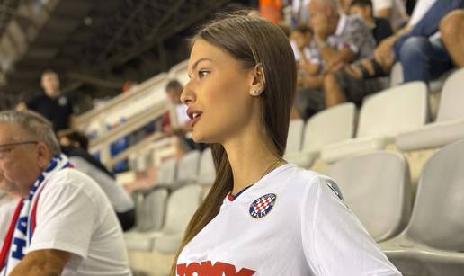 FOTO 'Trogirska Heidi Klum' na Poljudu: Voli Hajduk i brze aute, a zavidi joj i Victoria Beckham