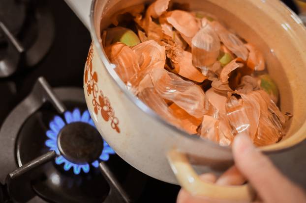 Zagreb: Tradicionalno bojanje uskršnjih jaja