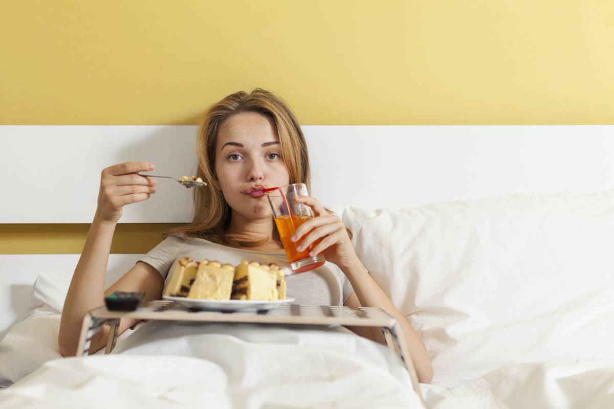 Ako ne želite biti budni po noći, ovih 6 vrsta namirnica je bolje izbjegavati prije spavanja