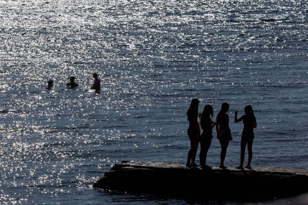 Zadar: Praznik rada na plaži Kolovare