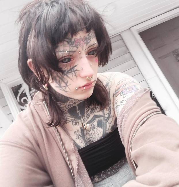 FOTO Djevojka riskirala sljepoću zbog tetovaže očnih jabučica: Izgledam kao riba, ali ne žalim