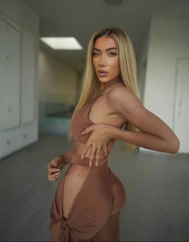 FOTO Outfiti otkrivaju 'previše': Fitness influencerica pokazala figuru zbog koje svi pričaju
