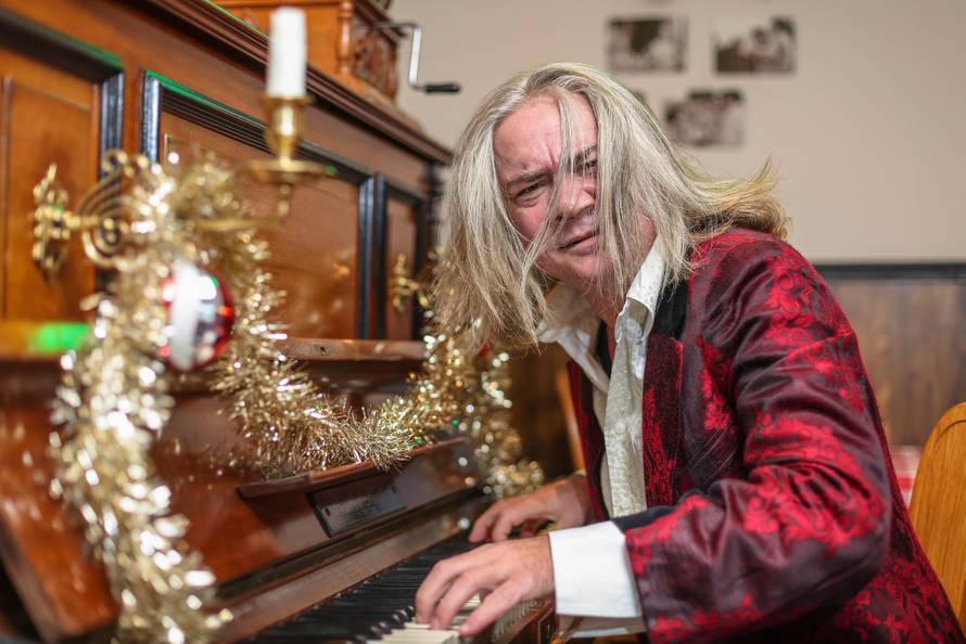 Zagreb: Glumac Kristijan Ugrina